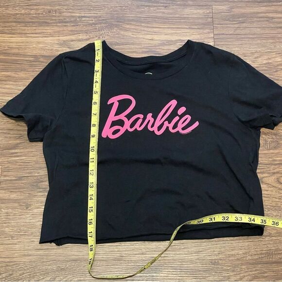 Mattel Barbie Cropped Crew Neck T-shirt Black With Barbie in Pink Writing Small - Picture 6 of 9